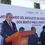 AUTORIDADES CONMEMORAN EL CCXX ANIVERSARIO DEL NATALICIO DE BENITO JUÁREZ