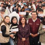JÓVENES TLAXCALTECAS RECIBEN TARJETAS PARA CONSTRUIR SU FUTURO